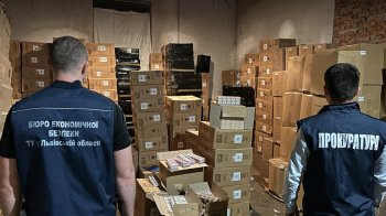 Детективи викрили мешканця Львівщини, який збагачувався, продаючи цигарки без марок