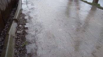 Вулиці Львова «пливуть» від дощу: мешканці міста скаржаться на наслідки негоди