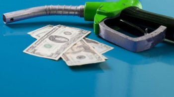 В Мінекономіки розповіли, чи зміняться ціни на пальне після повернення акцизу