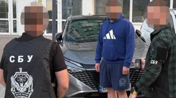 У Львові керівника стоматполіклініки підозрюють у схемі з бронюванням