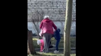 У Львові вихователька шарпала дітей у садочку: її звільнили