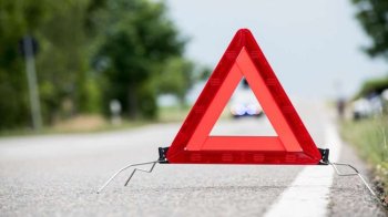 Внаслідок зіткнення Tesla та Volkswagen на Львівщині загинула жінка і троє людей потрапили у лікарню