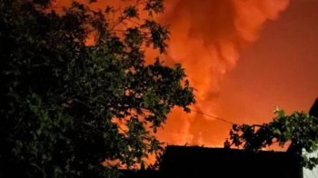 Фото пожежі на нафтобазі в Краснодарському краї Росії