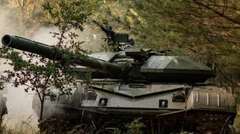 Нідерланди поставлять Україні важку військову техніку на 120 млн євро