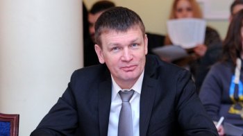 Нардепові із Закарпаття повідомили про підозру в заволодінні землею на 123 млн грн