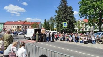 Городок на колінах віддав останню шану загиблому Героєві