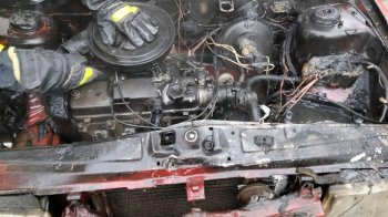 У Бібрці під час руху на дорозі зайнявся автомобіль