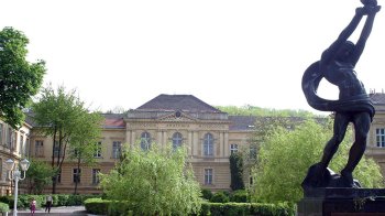 корпус ЛНМУ ім. Данила Галицького