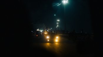 Машина в темряві