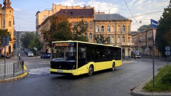 51 грн штрафу: бійка студентки з контролерами у львівській маршрутці