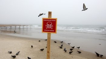 У Маріуполі на пляжі від міни загинуло двоє людей, серед них 8-річна дитина