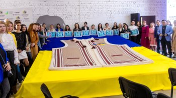 Львівські майстрині долучилися до створення найбільшого в Україні кептаря