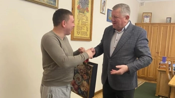 На Радехівщині купили квартиру дівчині, позбавленій батьківського піклування