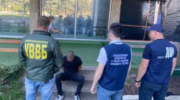 Прикордонник переправляв ухилянтів за кордон