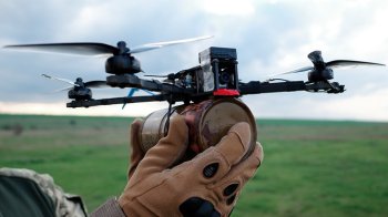 дрони для військових
