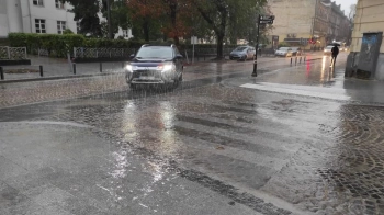 Водіїв попереджають про ожеледицю на дорогах Львівщини