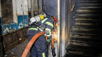 У Львові з будинку евакуювали мешканців через пожежу в ліфтовій шахті
