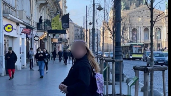 У центрі Львова жінка намагалася загасити недопалок об дитину