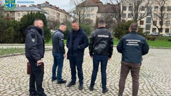 Затримання працівника ДСНС в Ужгороді, фото прокуратури