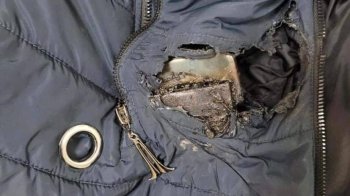 Мер Дніпра поділився світлиною з уламком ракети, який травмував його підлеглу