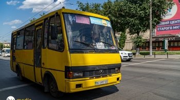 Маршрути №1001 та №184а залишаються приміськими