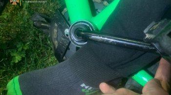 У Львові 7-річному хлопчику затисло ногу у велосипеді: прийшлось викликати рятувальників