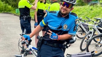 Велопатруль працює на вулицях Львова: понад пів сотні оштрафованих пішоходів та 156 евакуйованих автівок