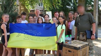 Діти передали на передову захисникам зі Львівщини три генератори