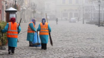 Кращим двірникам Львова щомісяця виплачуватимуть премії по 5 тисяч гривень