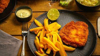 Польська відбивна зі свинини: простий рецепт соковитого м’яса