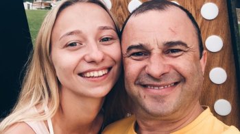 Задоволення не для всіх: як Віктор Павлік оскандалився через оригінальний подарунок дружині