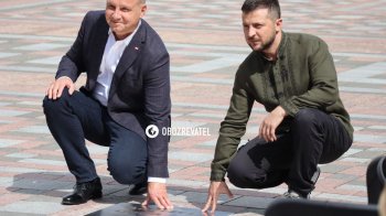 У Києві відкрили Алею сміливості для друзів України: першу іменну табличку отримав президент Польщі