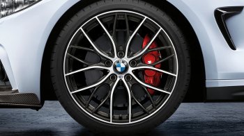 У Львові судили студента, який викрав авто BMW через борг