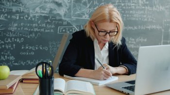 Які доплати та надбавки можуть отримати вчителі у 2026 році