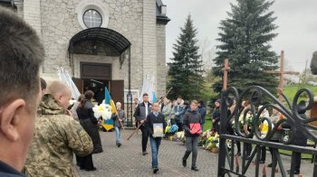 Золочівщина попрощалася із загиблим Героєм