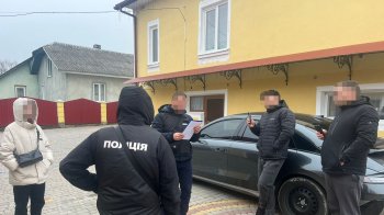 На Львівщині оштрафували шахраїв за ввезення 14 машин під виглядом гуманітарки