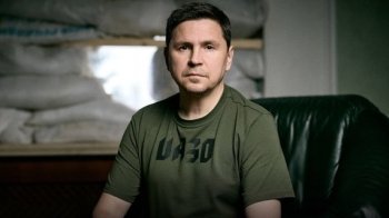 Нагороди мають отримувати виключно військові та волонтери: у Зеленського відреагували на скандал із нагородженням блогерів