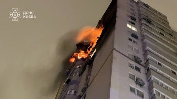 Багатоповерхівка після влучання дрона