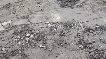 Львів'яни просять відремонтувати вхід до дитячого садка на Сихові