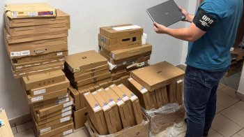 У Краківці в багажнику авто знайшли 64 незадекларовані ноутбуки на 800 тисяч гривень