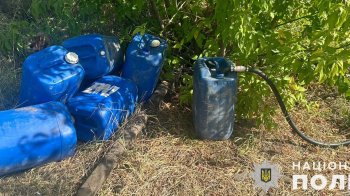 На Львівщині затримали двох чоловіків за крадіжку дизеля з нафтобази