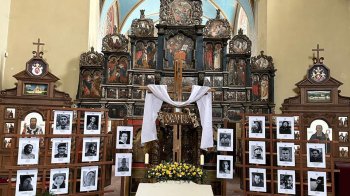 Плащаницю у львівському храмі оздобили портретами загиблих військових
