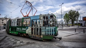 Пасажири львівських трамваїв відчинятимуть двері самостійно: для чого це потрібно