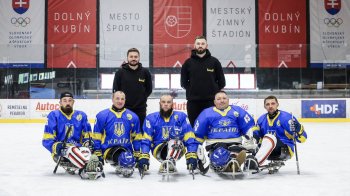 На Львівщині ветерани з ампутацією створили хокейну команду