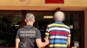 Розшукували за крадіжку на цвинтарі в Італії: на кордоні з Львівщиною затримали українця