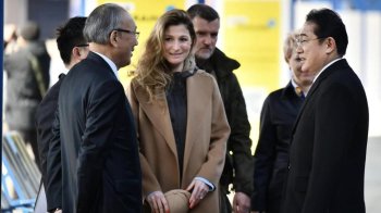 У МЗС поділилися світлинами прем’єра Японії в Києві