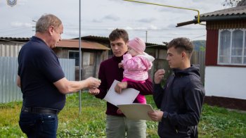 На Бродівщині братам-сиротам придбали власні будинки