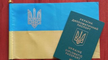 Львів'янина ув'язнять на сім років за намагання виготовити дипломатичний паспорт ухилянту