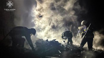 На Дрогобиччині у гаражі згорів автомобіль Tesla