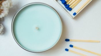 «Засвітимо Україну»: у потягах «Укрзалізниці» роздаватимуть свічки